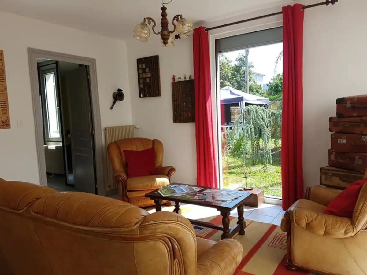 Maison Centre-Ville Calme Avec Jardin Lons-le-Saunier Εξωτερικό φωτογραφία